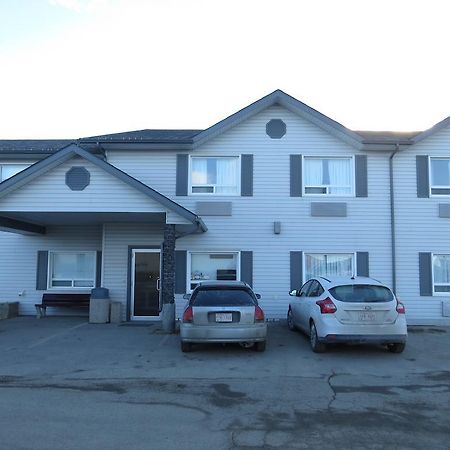 Crossfield Country Inn Exterior photo