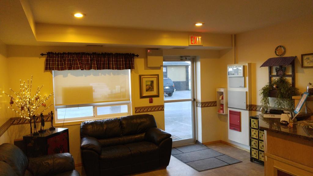 Crossfield Country Inn Exterior photo