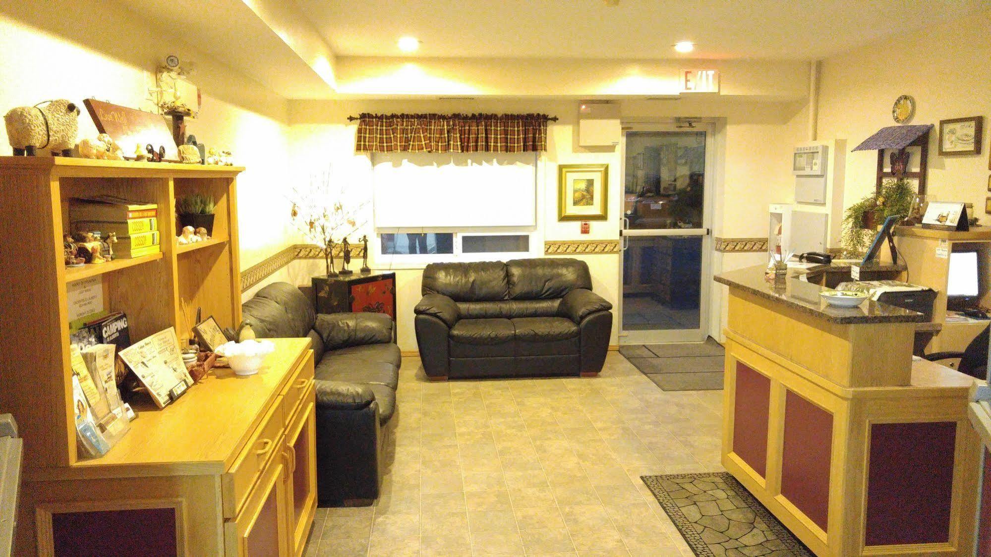 Crossfield Country Inn Exterior photo