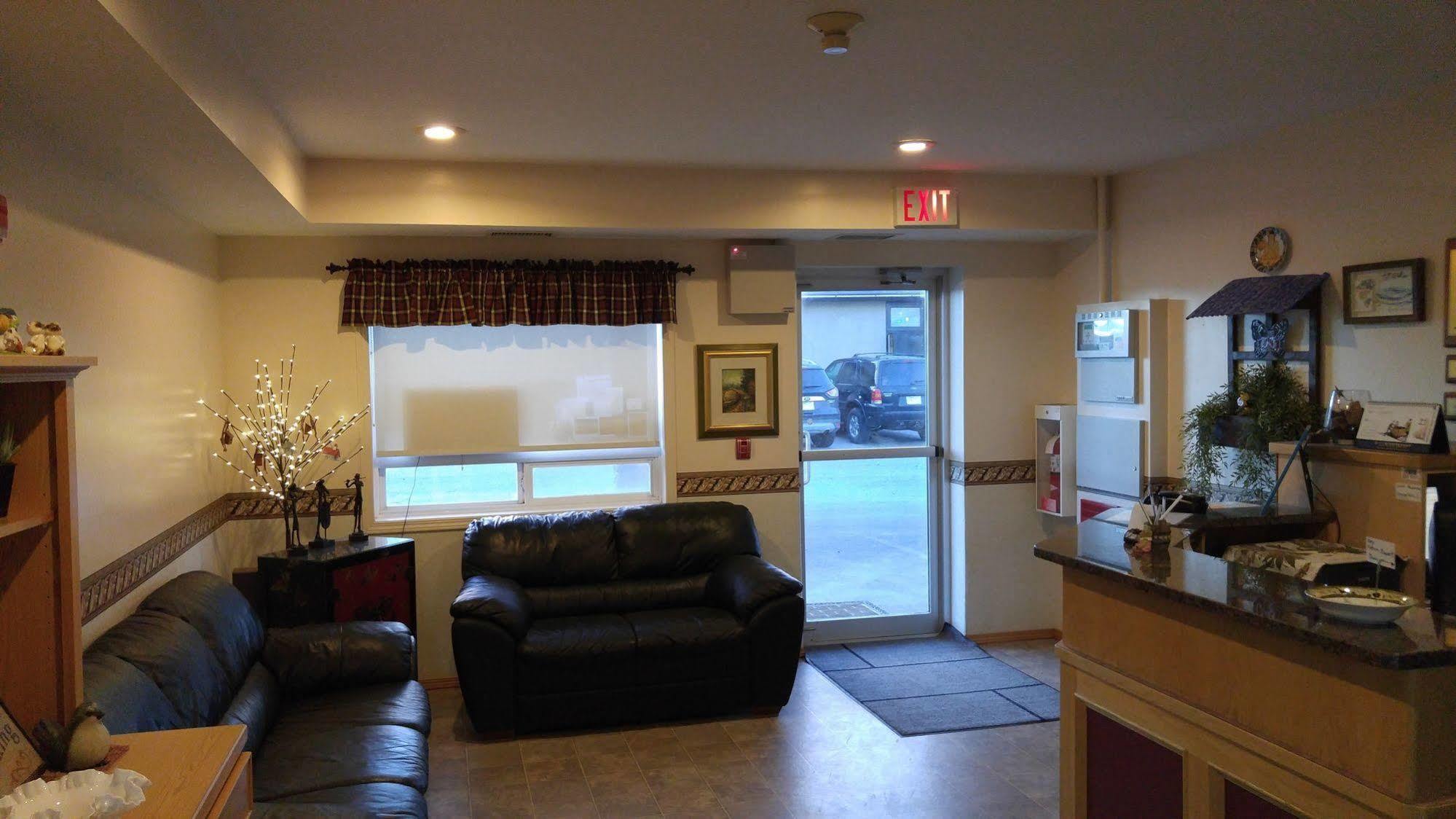 Crossfield Country Inn Exterior photo